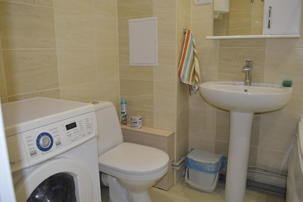 Apartment On Pribuzhskaya 2 Хмельницкий Экстерьер фото